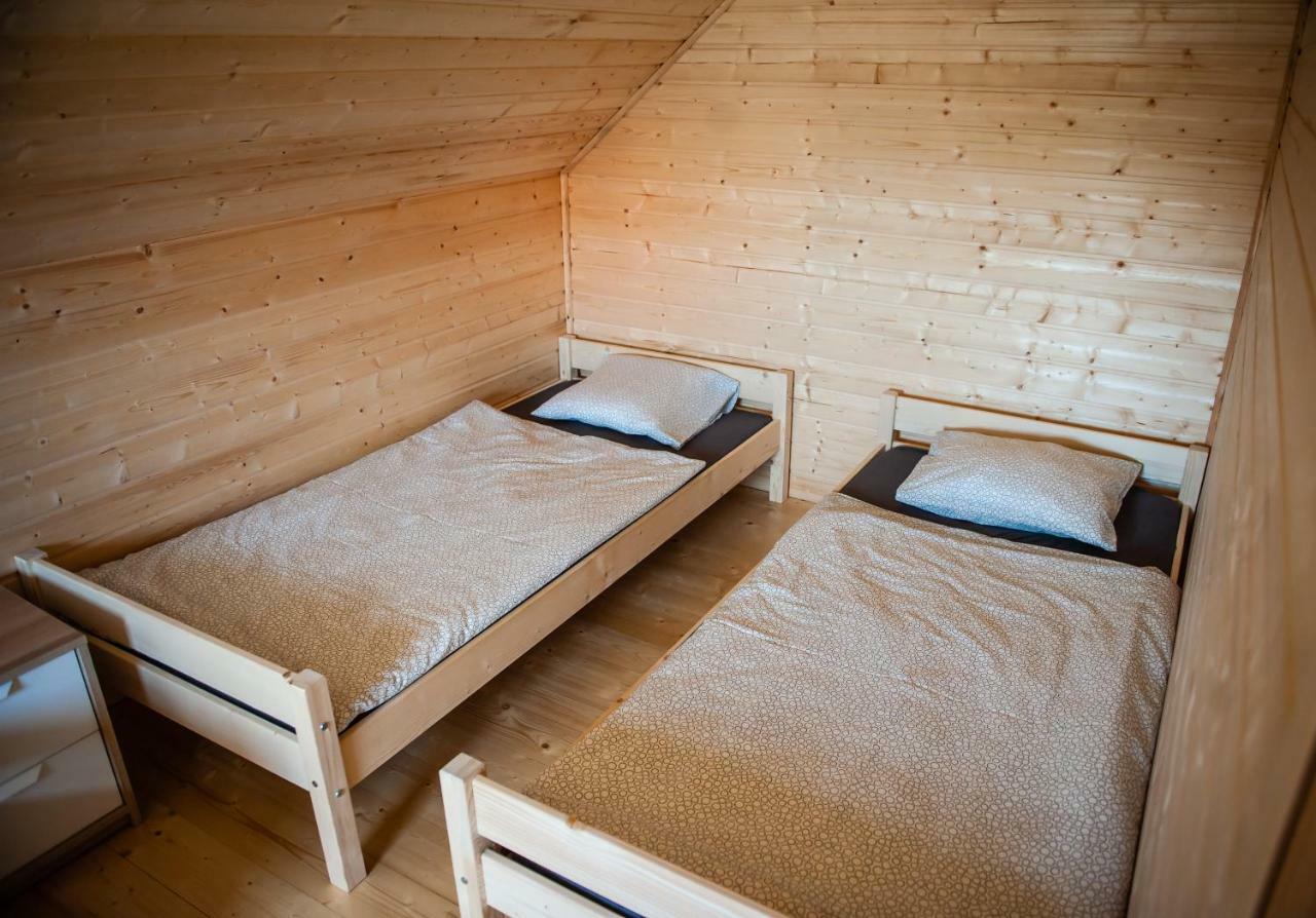 Pod Debami Wicie- Domki Drewniane Nad Morzem Wicie  Buitenkant foto