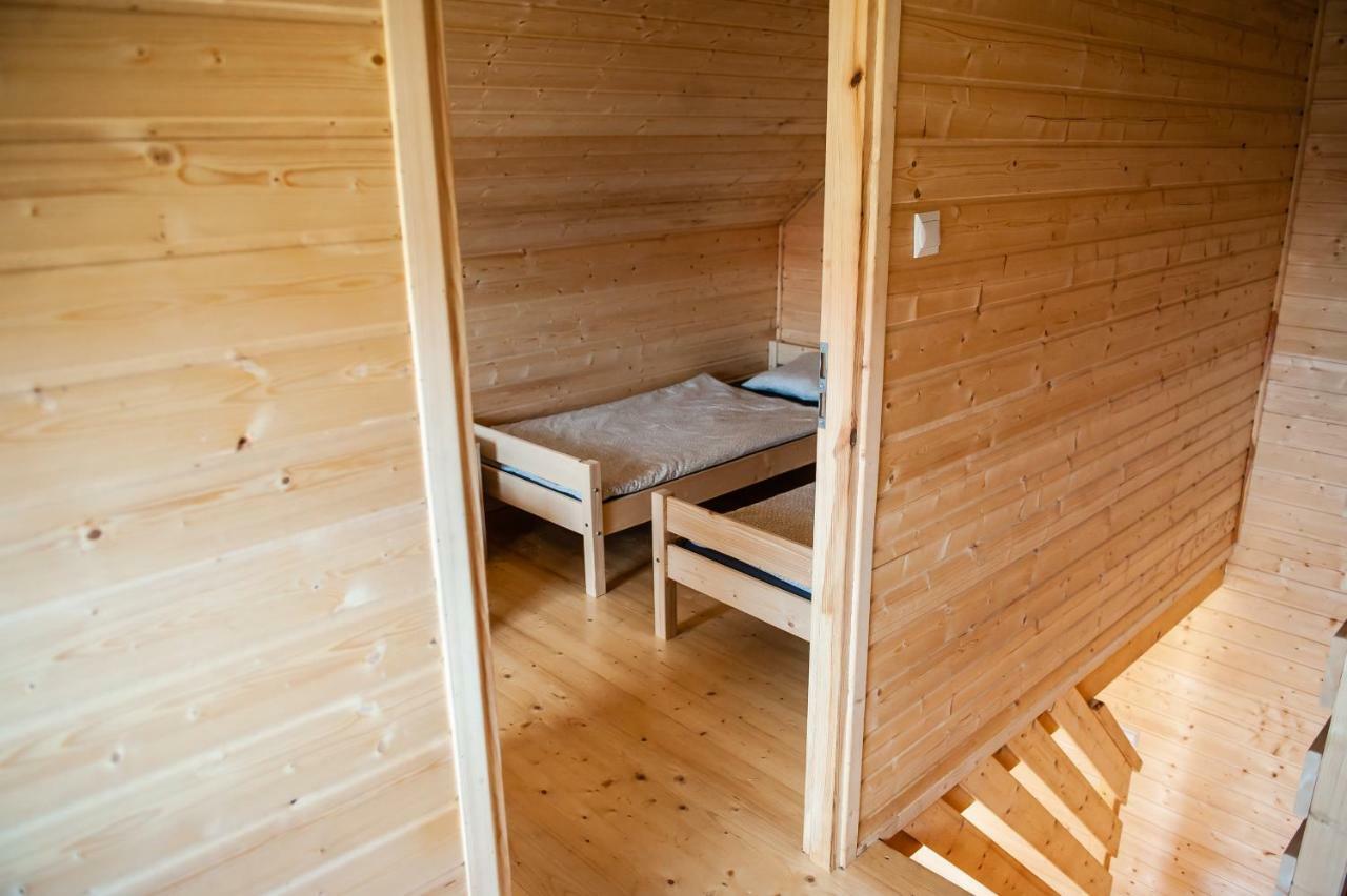 Pod Debami Wicie- Domki Drewniane Nad Morzem Wicie  Buitenkant foto
